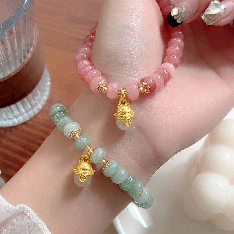 Cyan Jade Healing Bracelet Product Showcase - Green Stone Gemstone Benefits