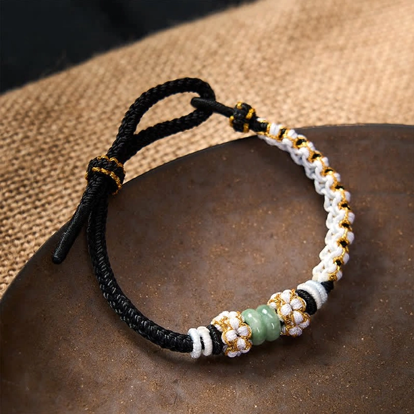 Handcrafted Chinese knot jade bracelet fortune protection styling