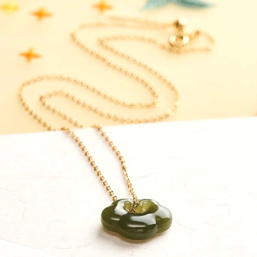 Full-length Hetian jade cloud lock pendant necklace display showing complete chain length and celestial cloud design