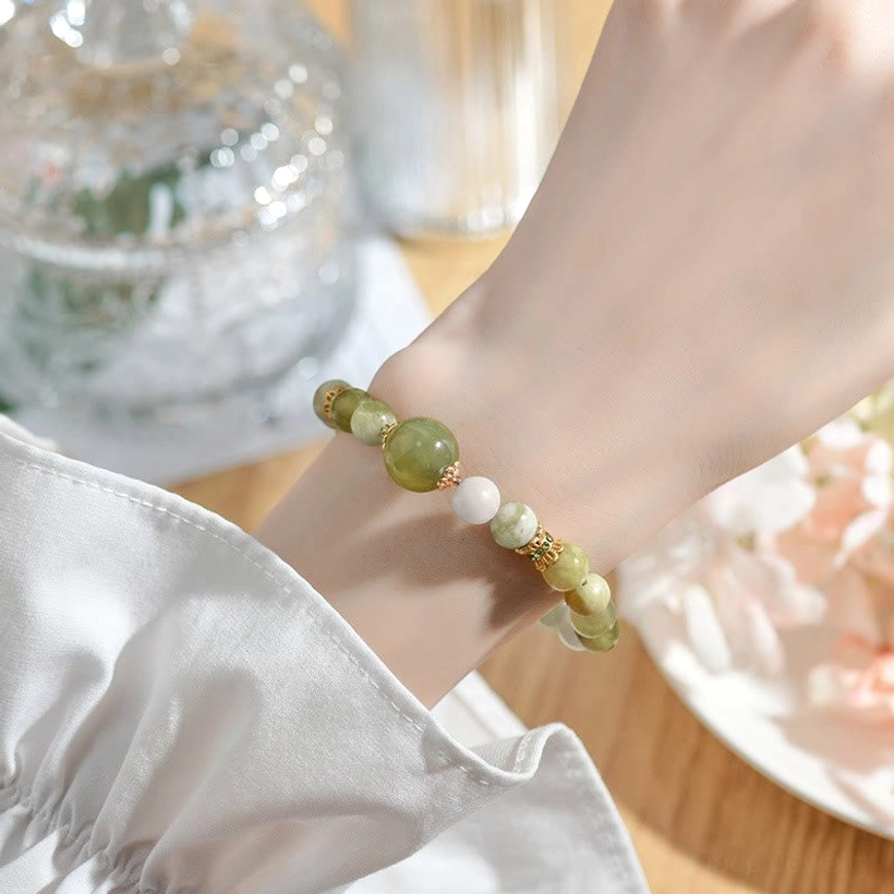 Green jade abundance bracelet size comparison and fit guide for women