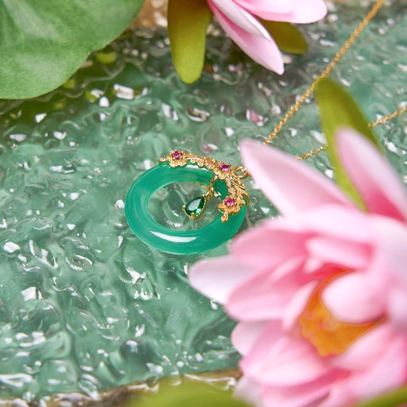 Peace buckle pendant green stone showing circular design symbolism